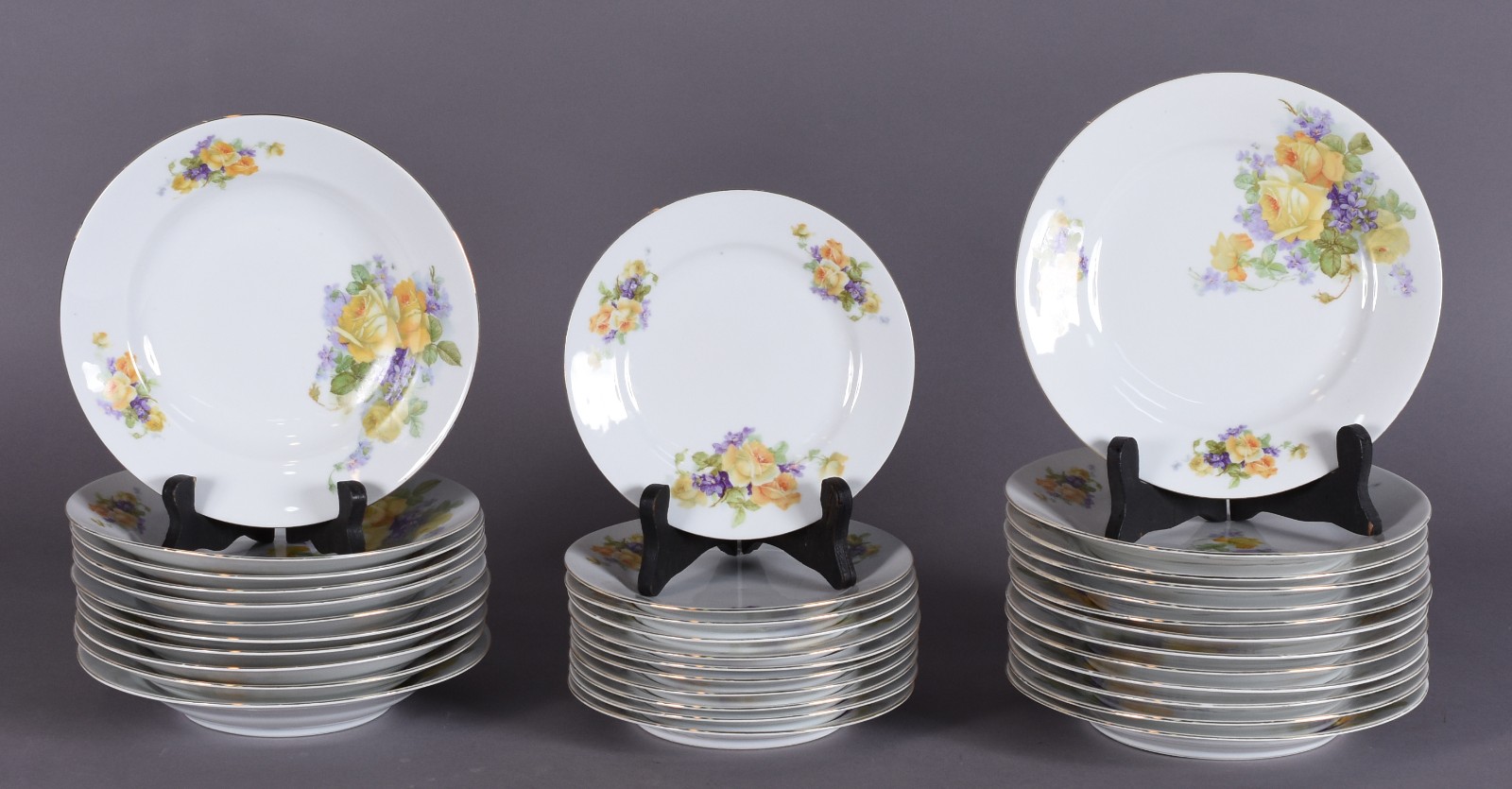 Aparelho de jantar, chá e café de porcelana tcheca "Victoria"... - foto 2 de 9