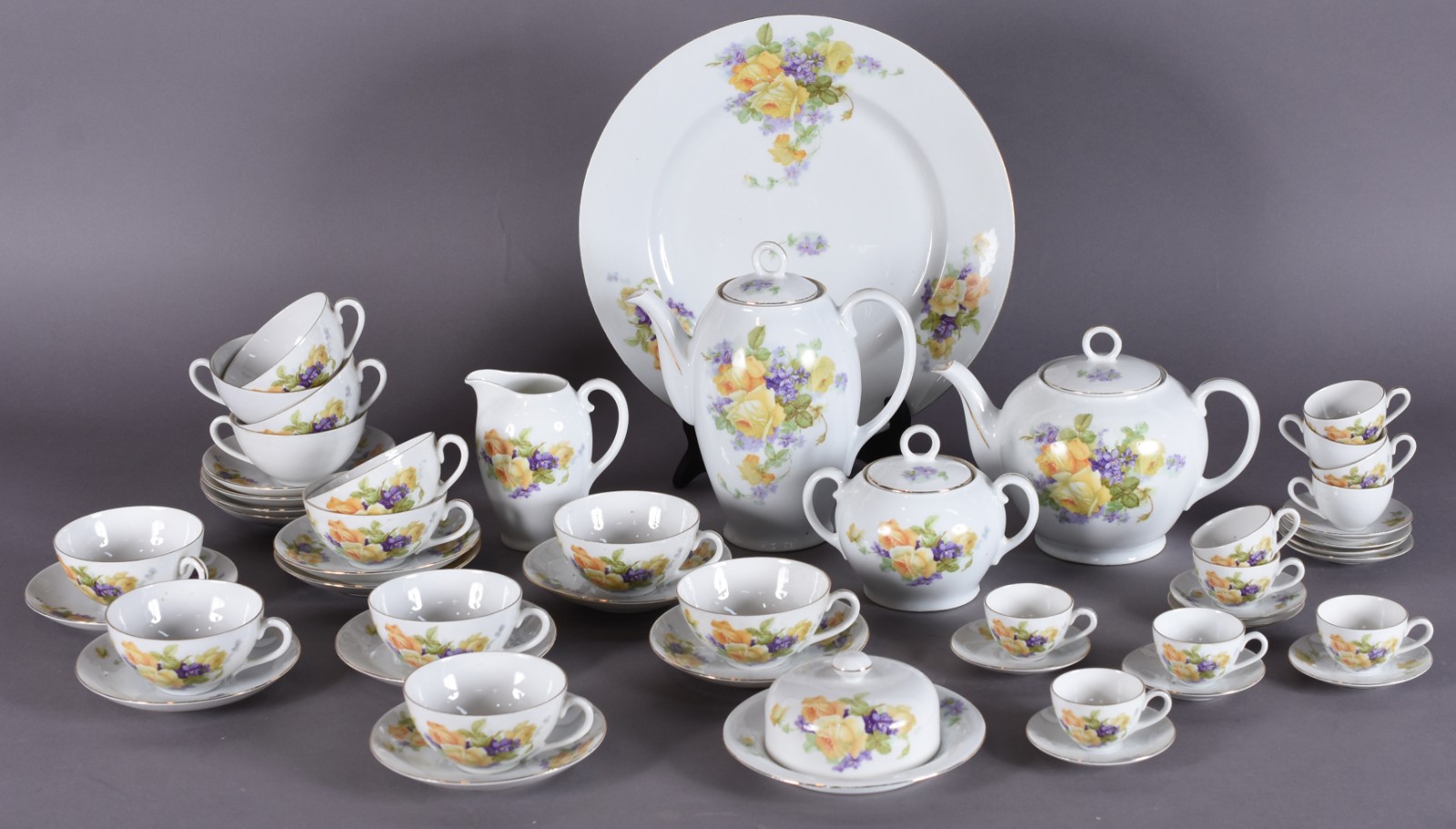 Aparelho de jantar, chá e café de porcelana tcheca "Victoria"... - foto 4 de 9