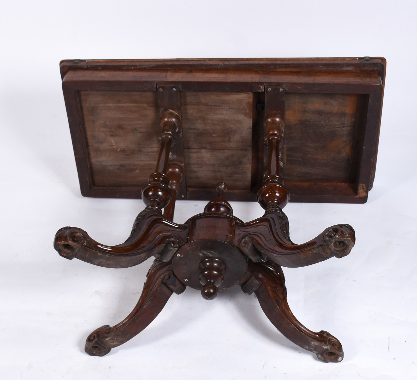 Mesa de madeira nobre estilo Biedermeier, tampo dobrável, apoio em... - foto 10 de 11