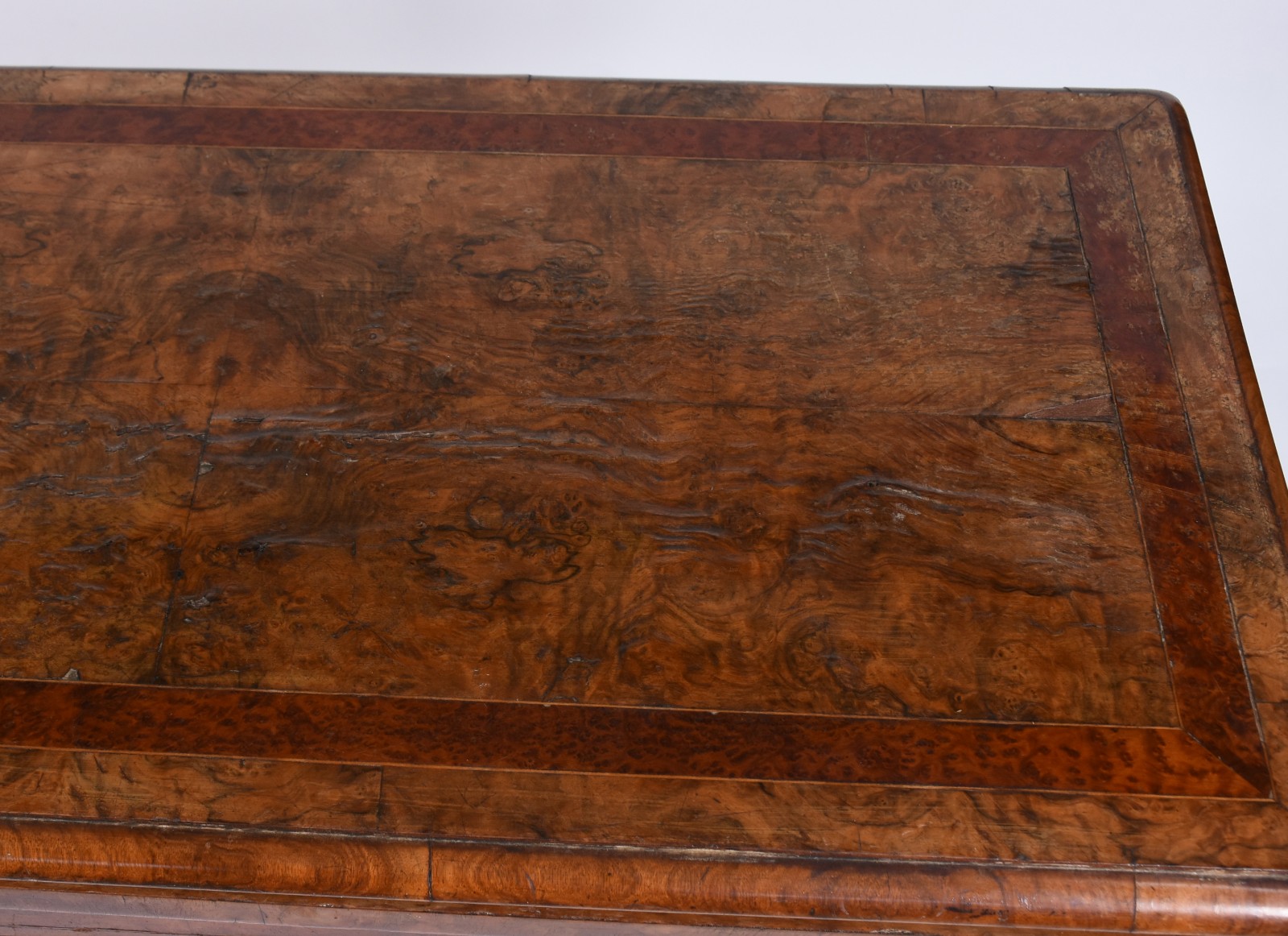 Mesa de madeira nobre estilo Biedermeier, tampo dobrável, apoio em... - foto 11 de 11