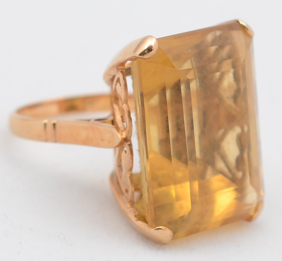 Anel de ouro amarelo 18 k com citrino, lapidação octogonal, armação... - foto 1 de 2