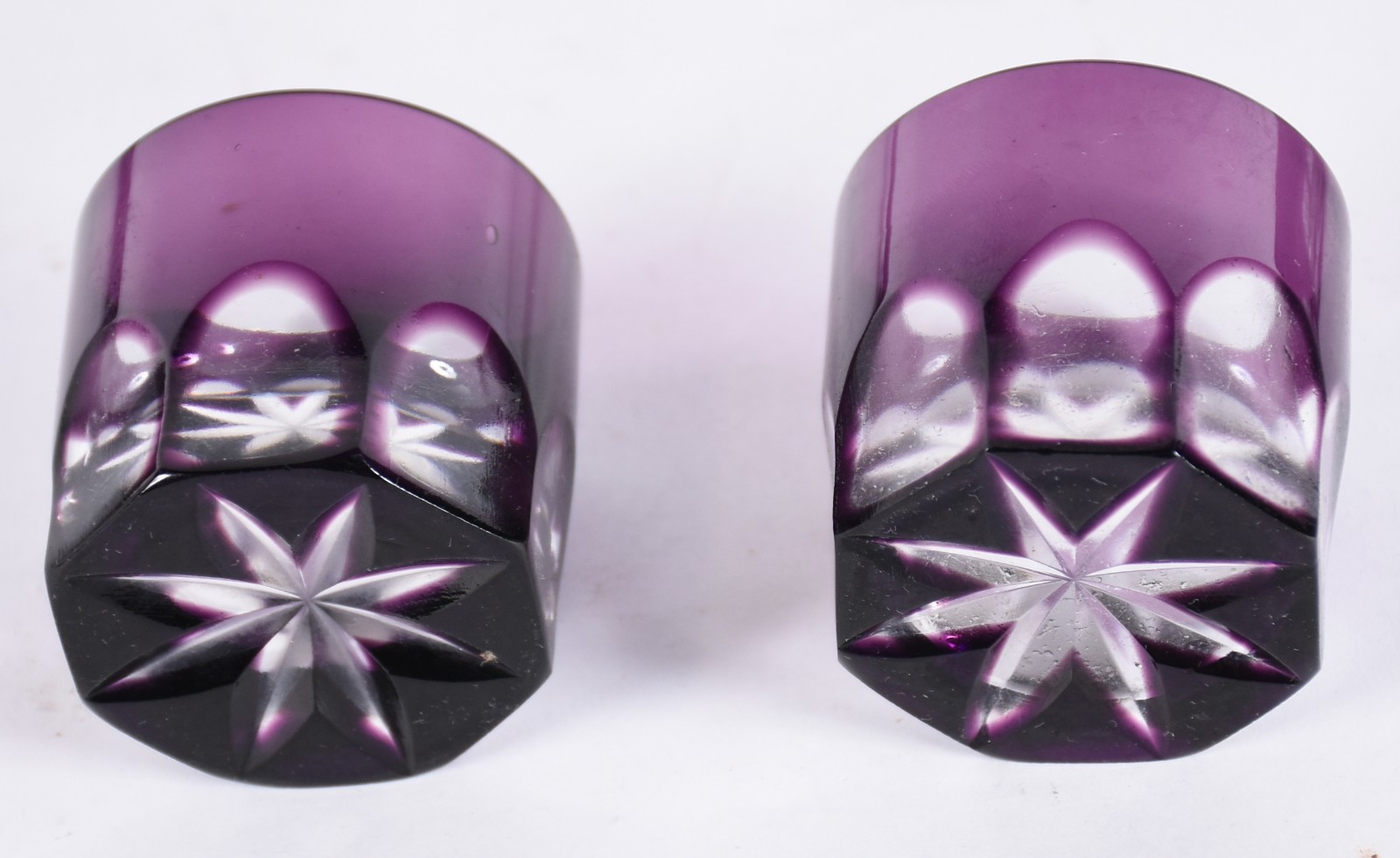 Conjunto com 11 copinhos para licor de cristal doublé roxo facetado... - foto 3 de 4