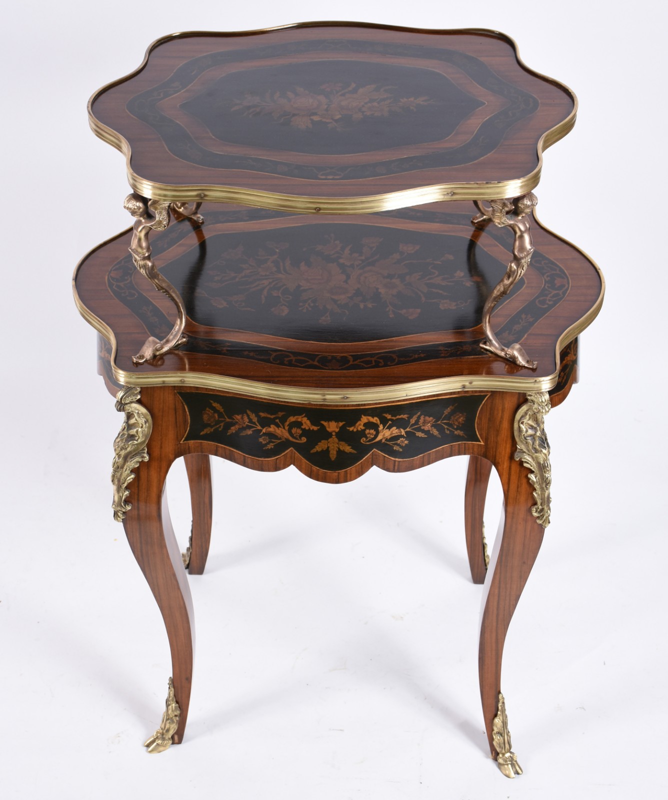 Mesa de madeira nobre estilo frances, rico trabalho em marqueterie... - foto 2 de 7