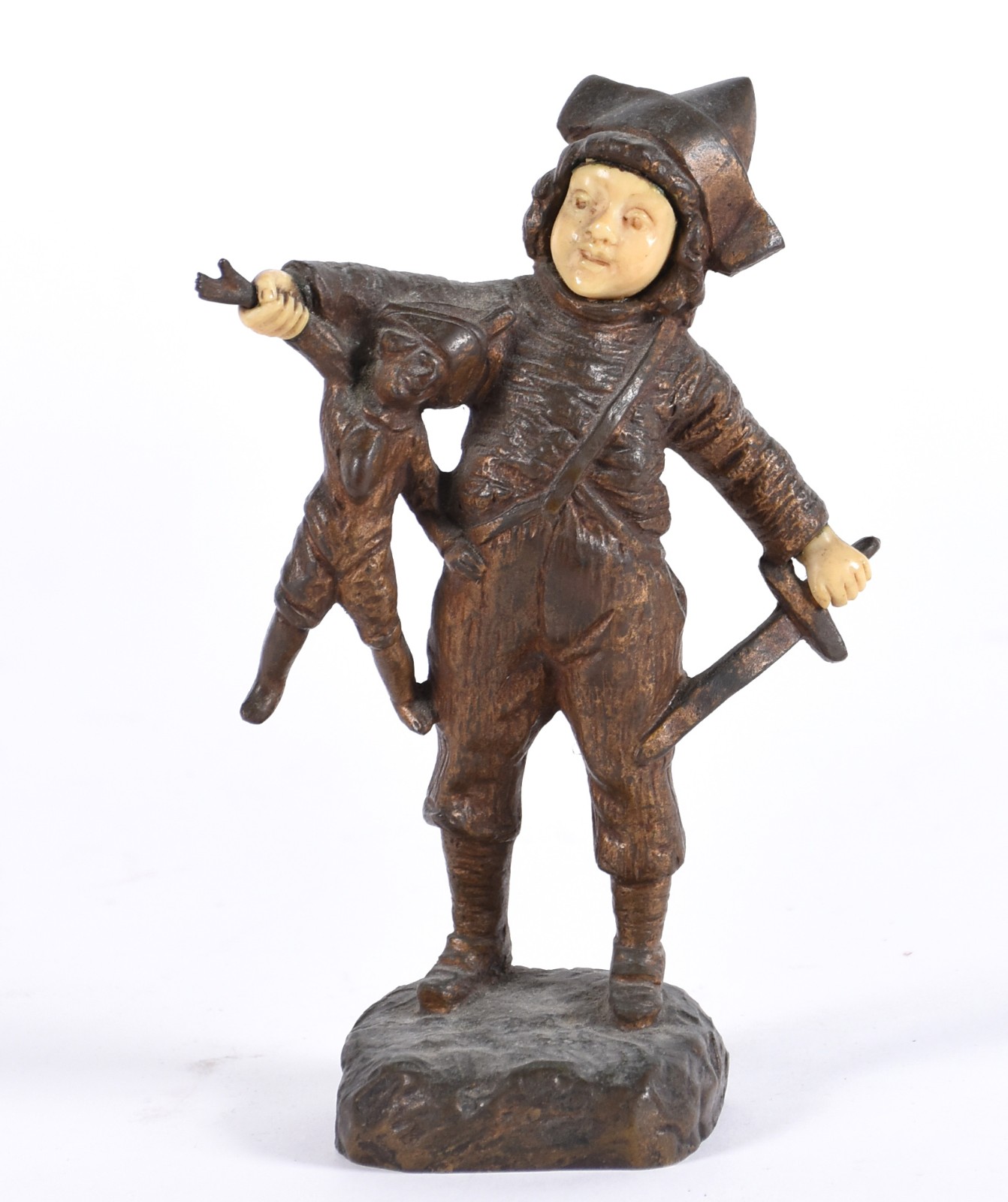 Escultura de Bronze e marfim representando menino com boneco e... - foto 1 de 5