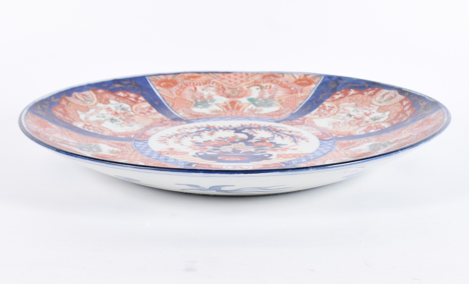 Antigo medalhão de porcelana Imari, verso com símbolos em azul. - foto 2 de 3