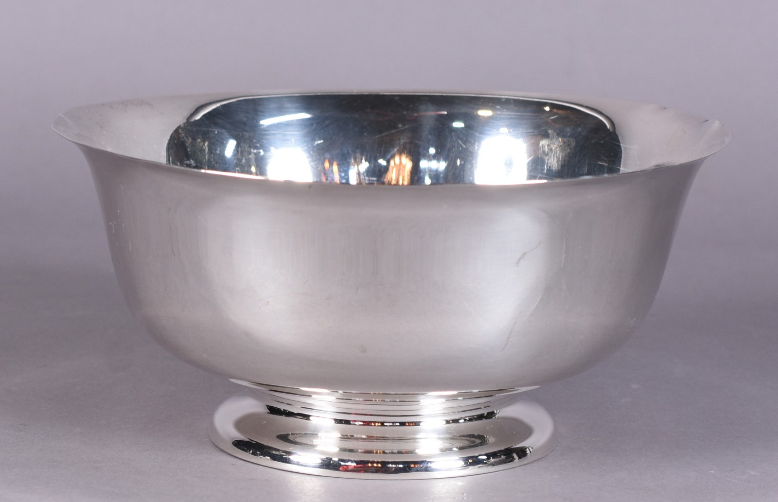 Bowl de prata sterling, pequenos amassados na borda. Peso da prata... - foto 1 de 4