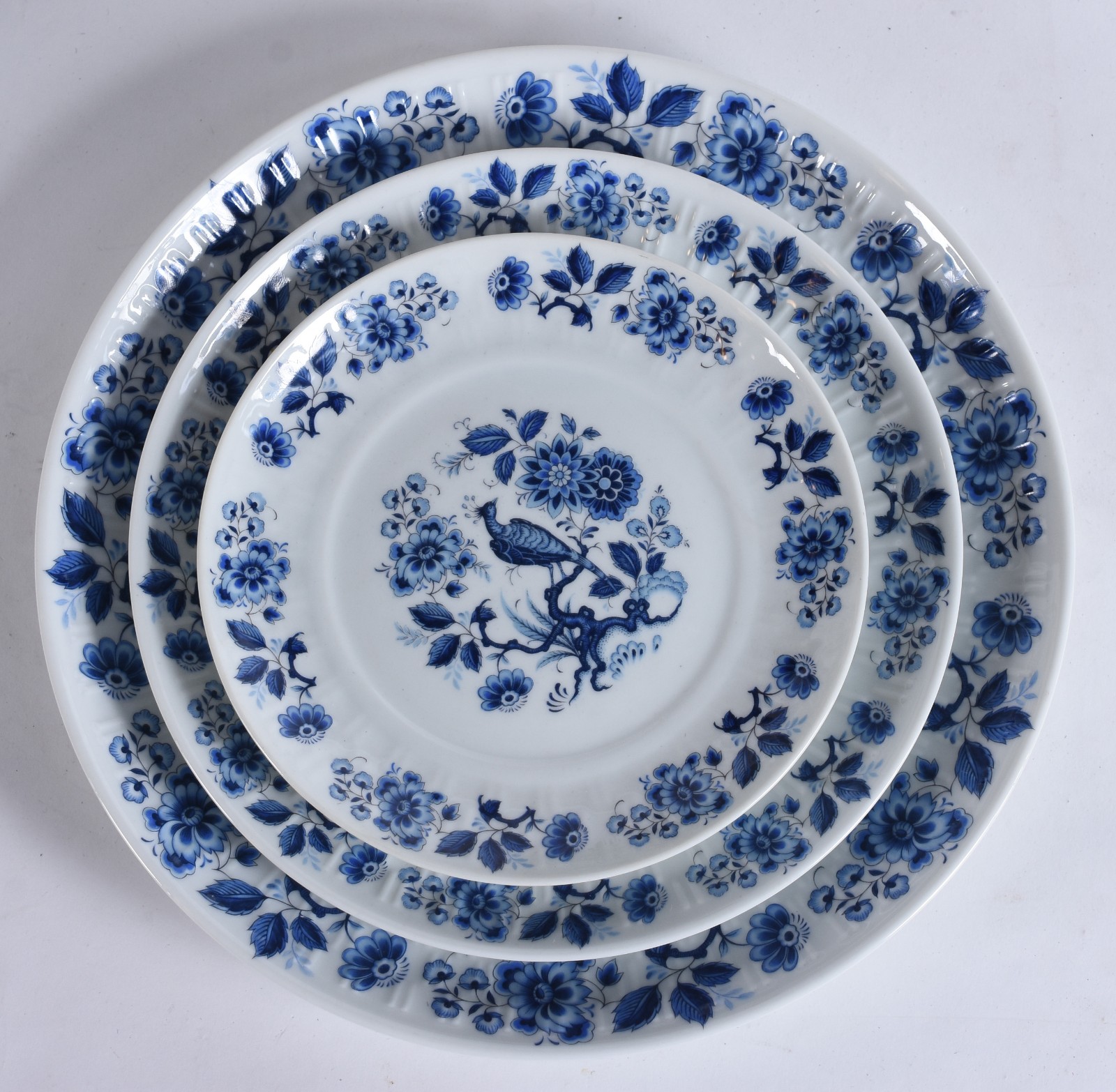 Serviço de jantar de porcelana nacional EMANO decorado com aves do... - foto 2 de 4