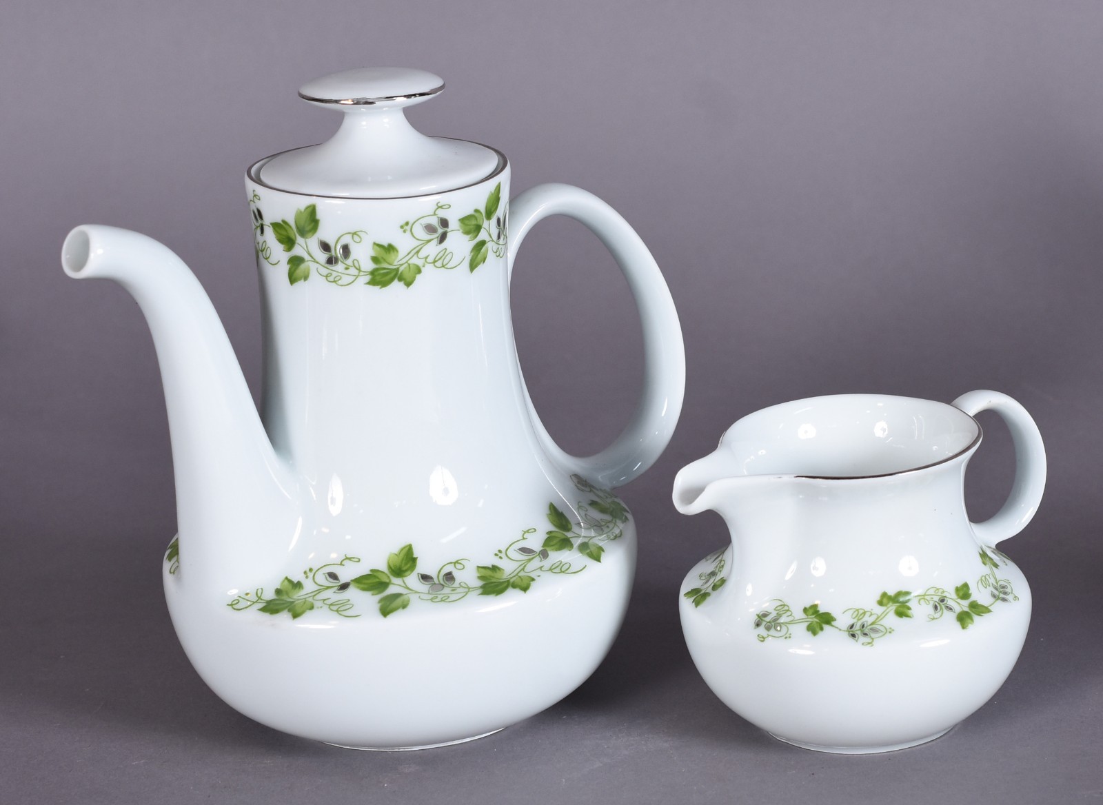 Serviço de jantar, chá e café de porcelana Renner composto de: 12... - foto 3 de 10