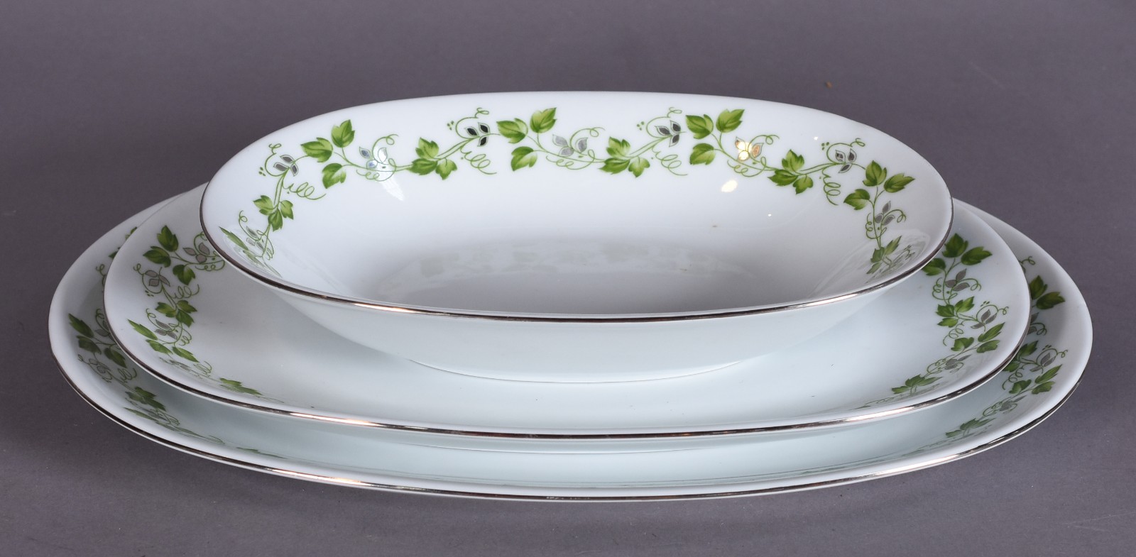 Serviço de jantar, chá e café de porcelana Renner composto de: 12... - foto 4 de 10