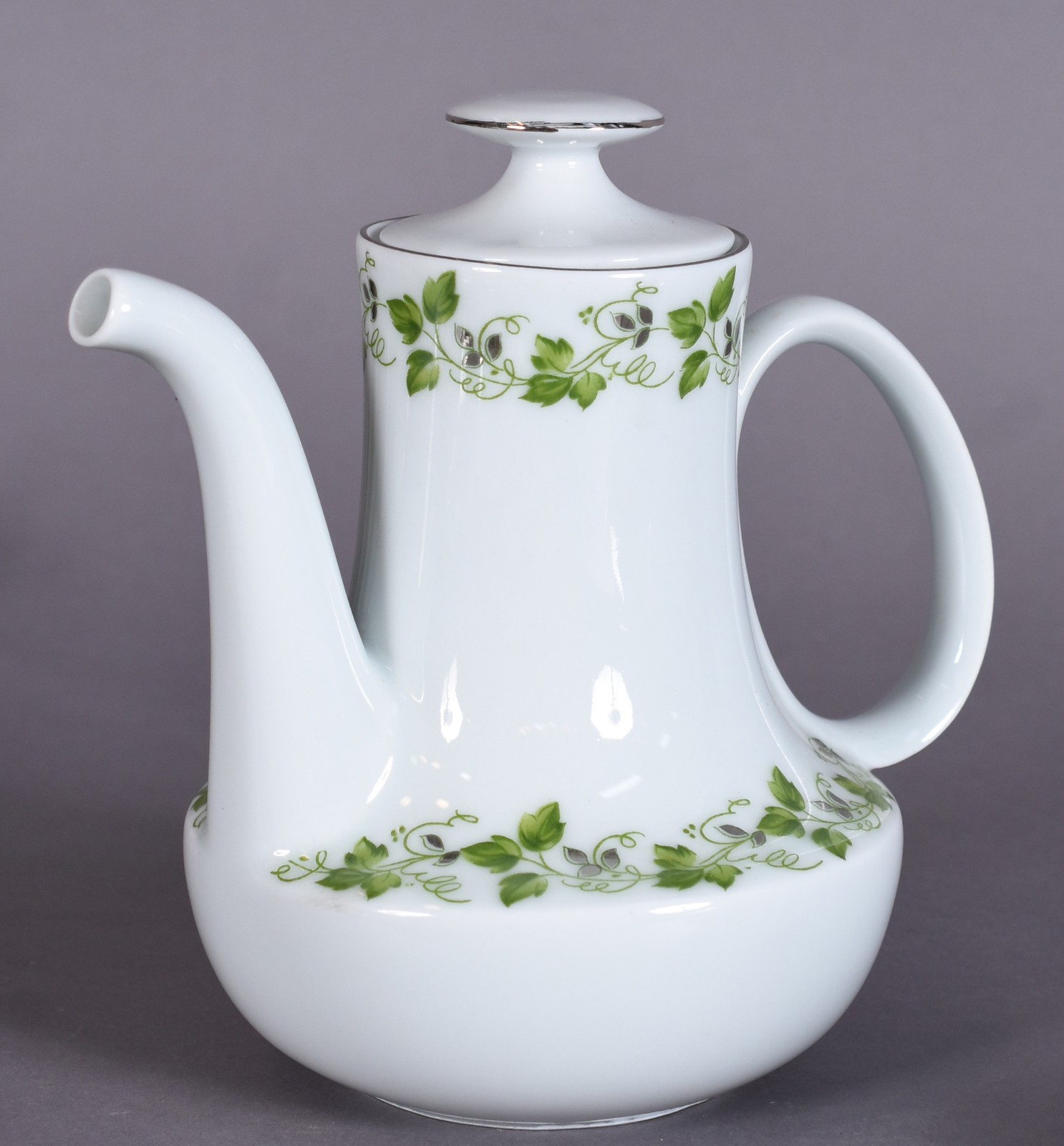 Serviço de jantar, chá e café de porcelana Renner composto de: 12... - foto 5 de 10