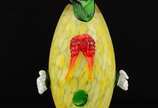 Estatueta em murano rep. Palhaço na cor Amarela... - Estatueta em murano rep. Palhaço na cor Amarela. Alt. 34 cm