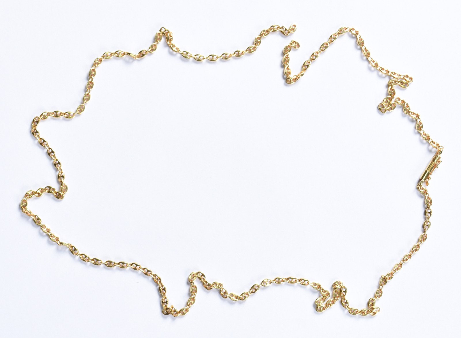 Colar de ouro 18 k, contraste 750 feitio "Gucci", um dos elos soltos... - foto 2 de 6