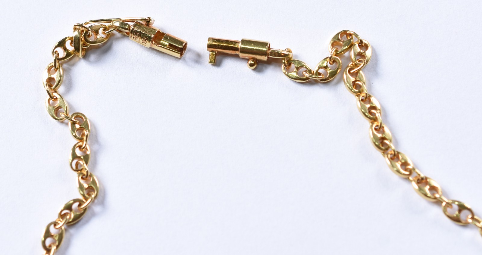 Colar de ouro 18 k, contraste 750 feitio "Gucci", um dos elos soltos... - foto 6 de 6