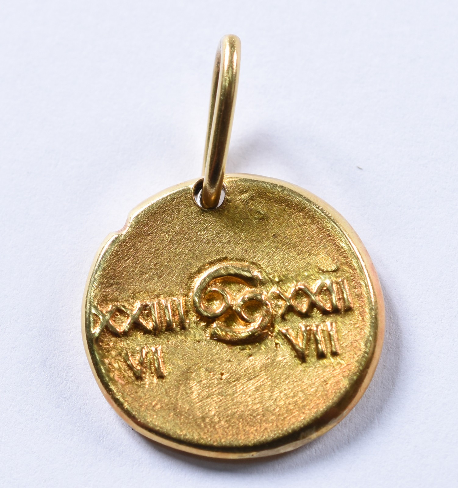 Pingente de ouro 18 k com signo de "câncer" (Por motivos de segurança... - foto 2 de 3