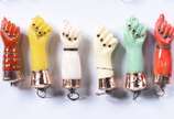 Doze figas diversas com detalhes de prata com v... - Doze figas diversas com detalhes de prata com vermeil.