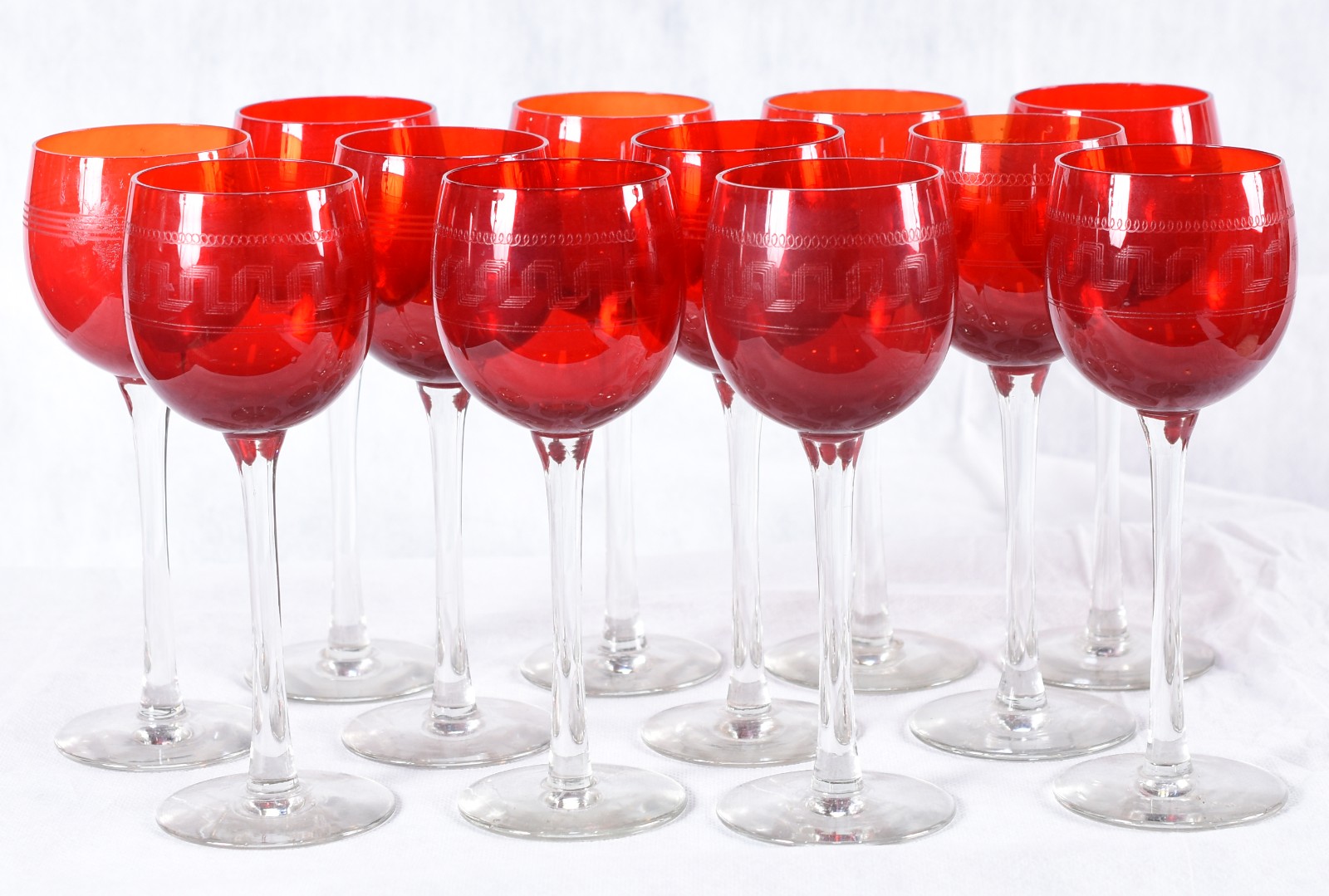 Doze cálices de pé alto para vinho de cristal Saint Louis na cor... - foto 1 de 4