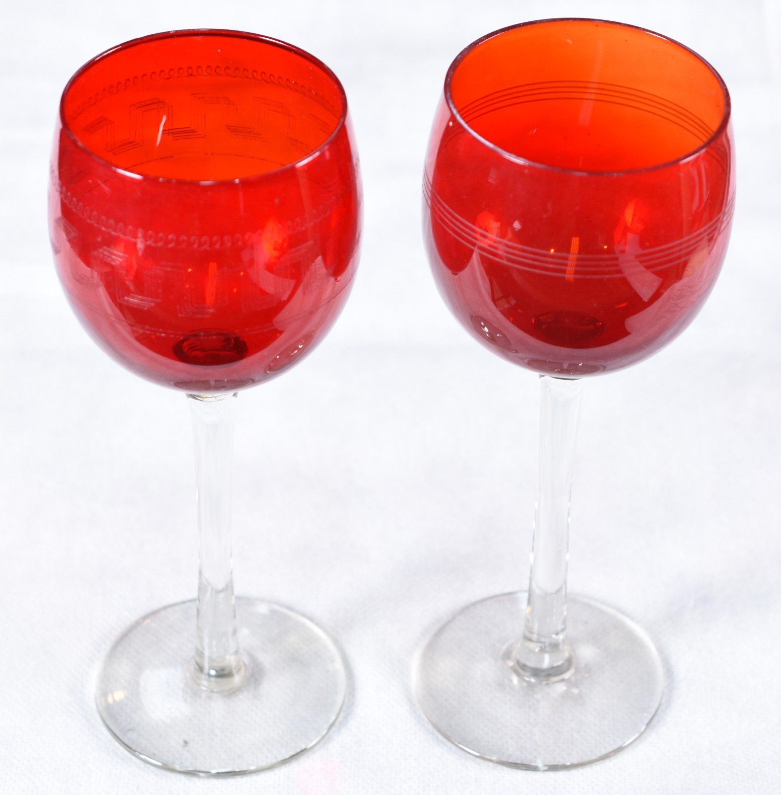 Doze cálices de pé alto para vinho de cristal Saint Louis na cor... - foto 3 de 4