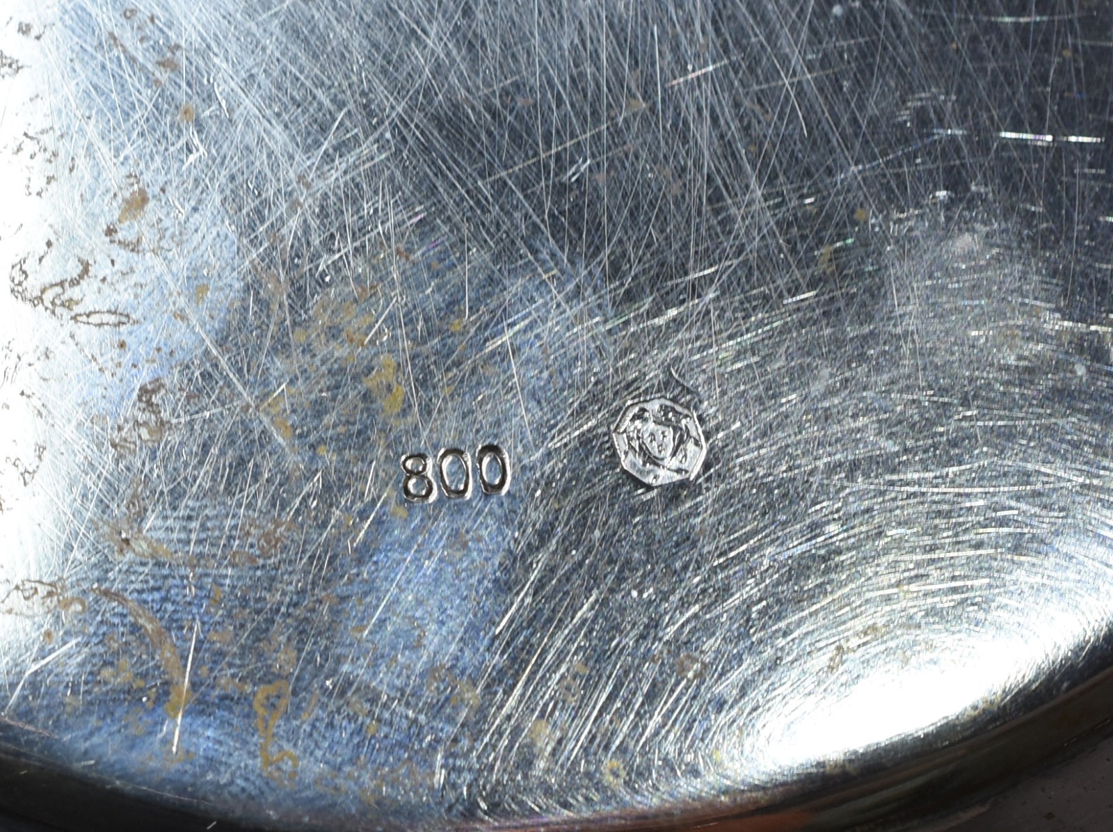 Duas salvas de prata contrastada 800 mls. Peso da prata: 460 g (Por... - foto 5 de 8
