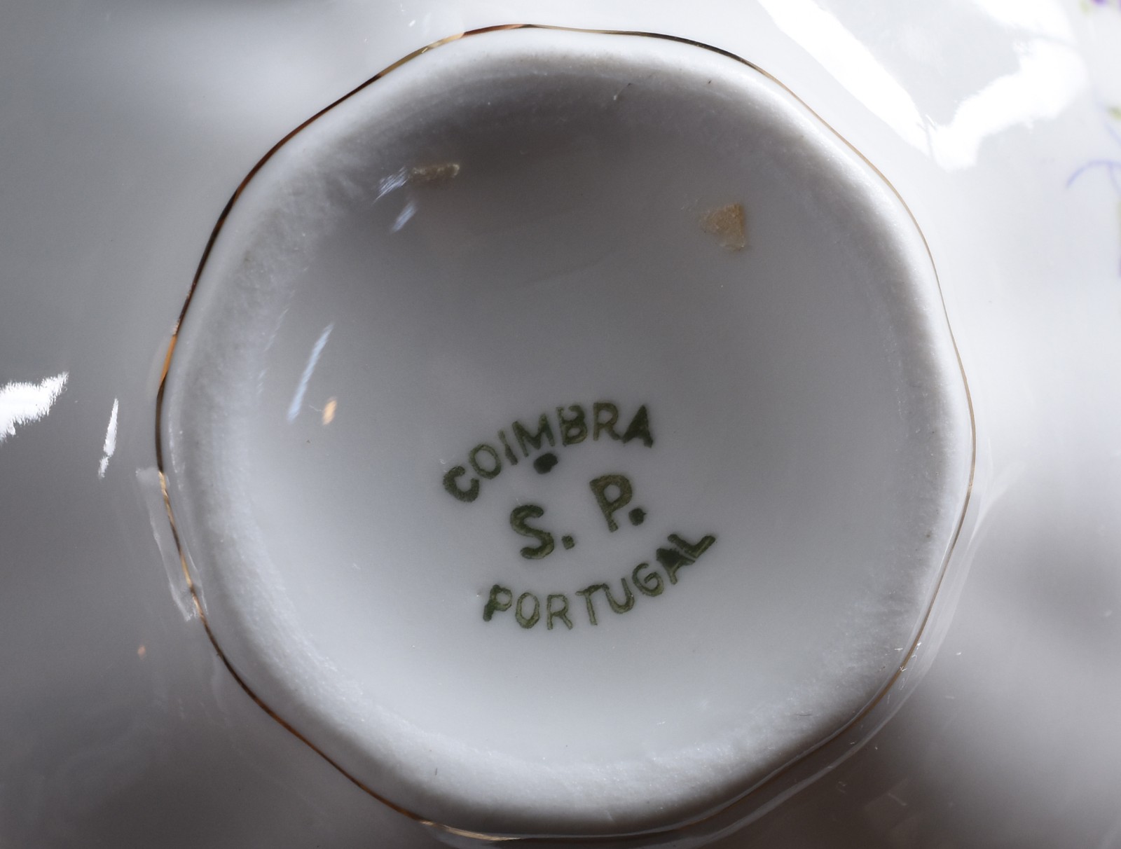 Serviço de chá de porcelana portuguesa COIMBRA, na cor branca com... - foto 4 de 5