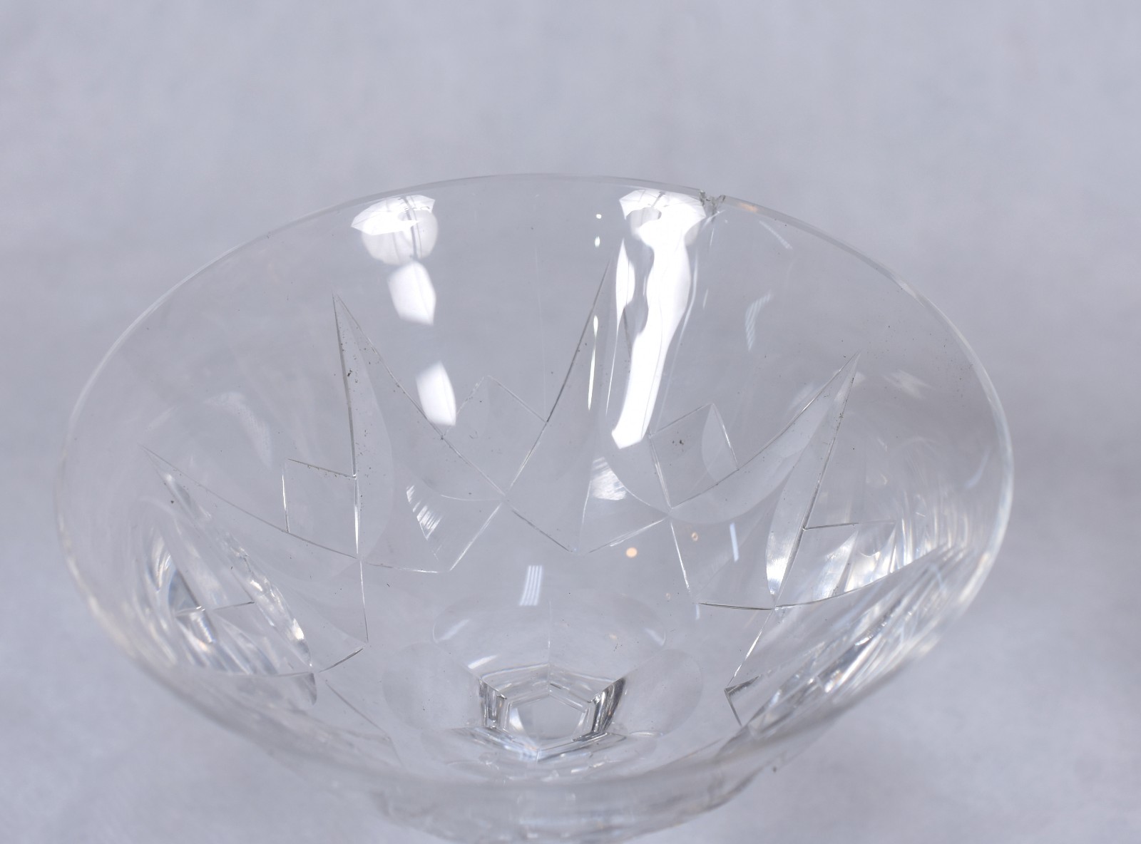 Serviço de cristal Rosenthal lapidado composto de: 10 taças para... - foto 3 de 5