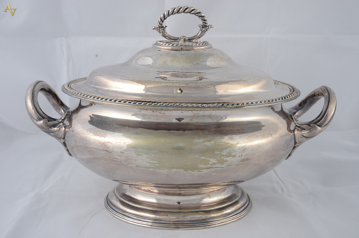 Sopeira em metal prateado Elkington & Co. Alt. 27 cm