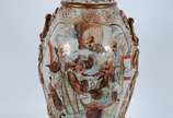 Vaso em porcelana japonesa SATZUMA, Alt. 72 cm ... - Vaso em porcelana japonesa SATZUMA, Alt. 72 cm (restauro na borda)