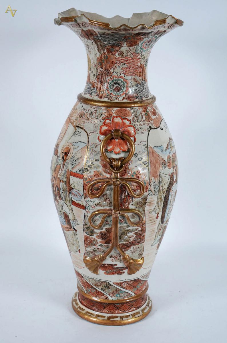 Vaso em porcelana japonesa SATZUMA, Alt. 72 cm (restauro na borda) - foto 2 de 2