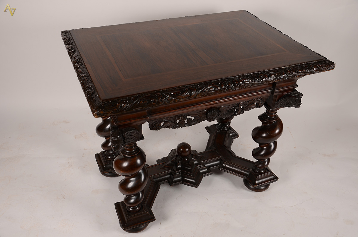 Mesa de apresentação alemã, estilo barroco eclético com adornos... - foto 2 de 4