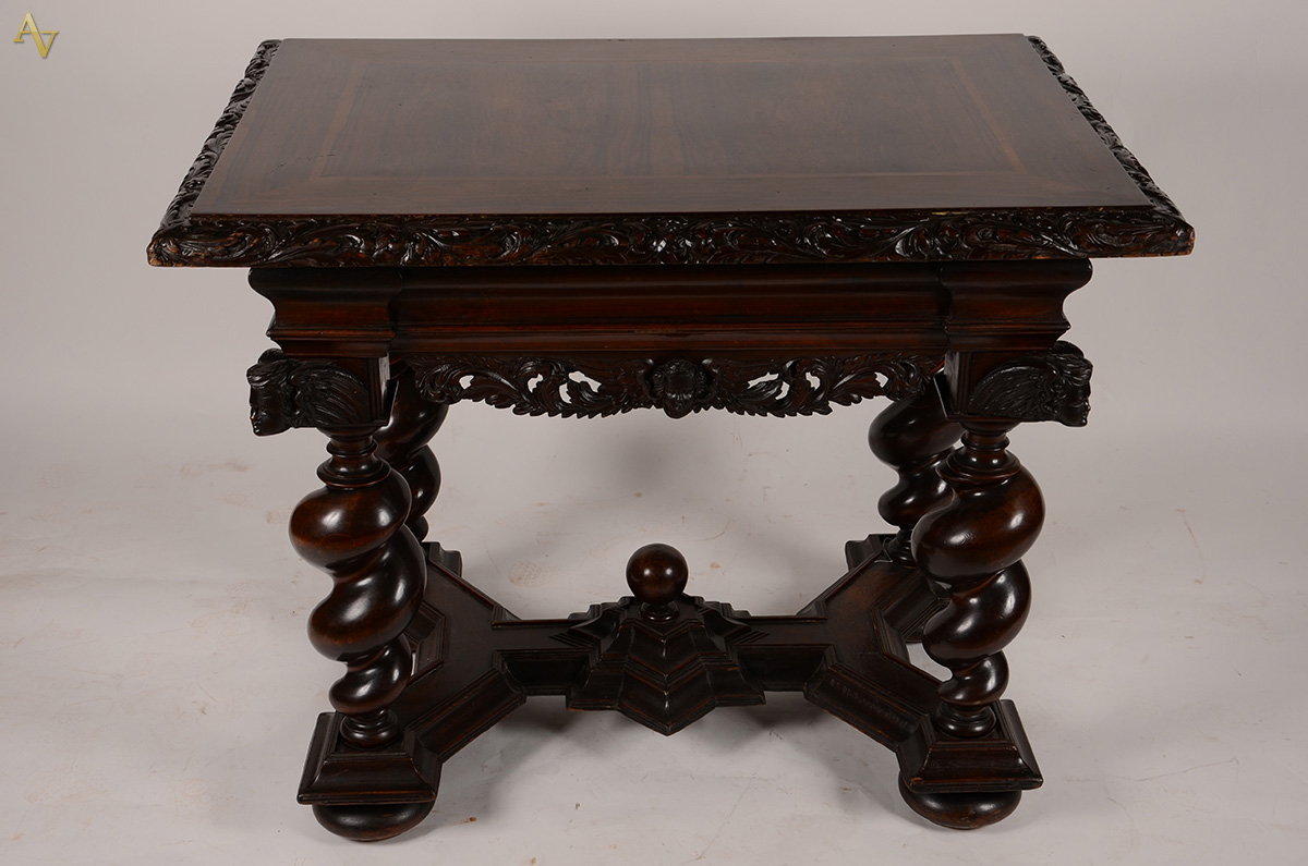 Mesa de apresentação alemã, estilo barroco eclético com adornos... - foto 3 de 4