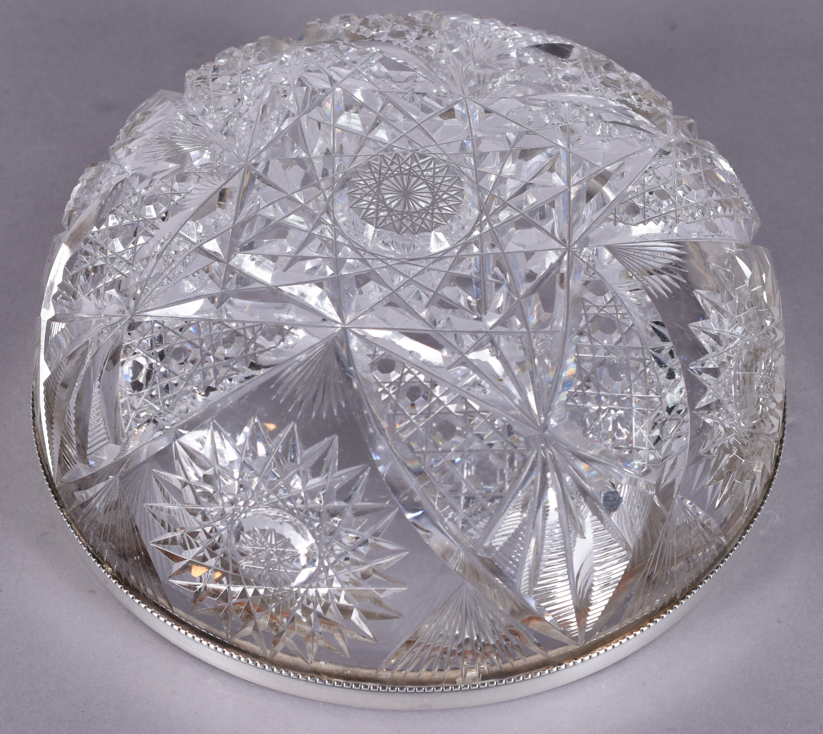 Bowl de cristal europeu lapidado a mão, borda de prata Sterling... - foto 3 de 6