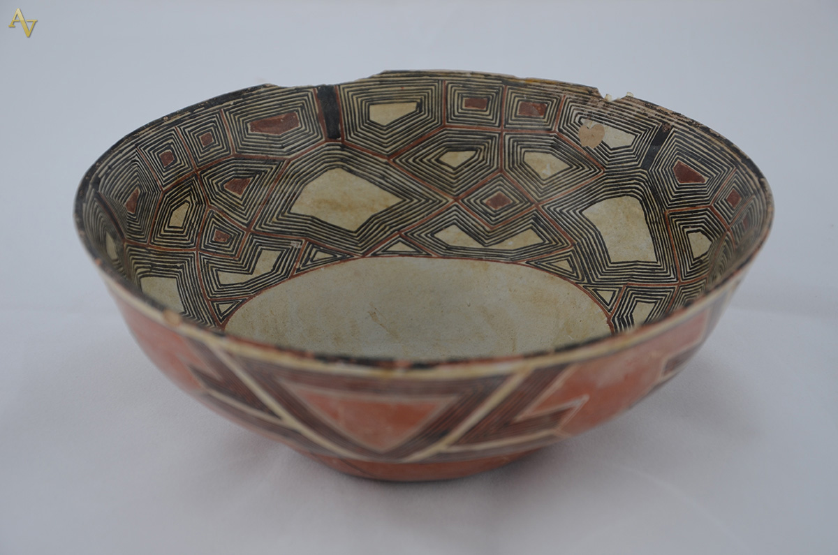 Bowl - Séc. XIX- cerâmica; procedente de tribos norte-americana...