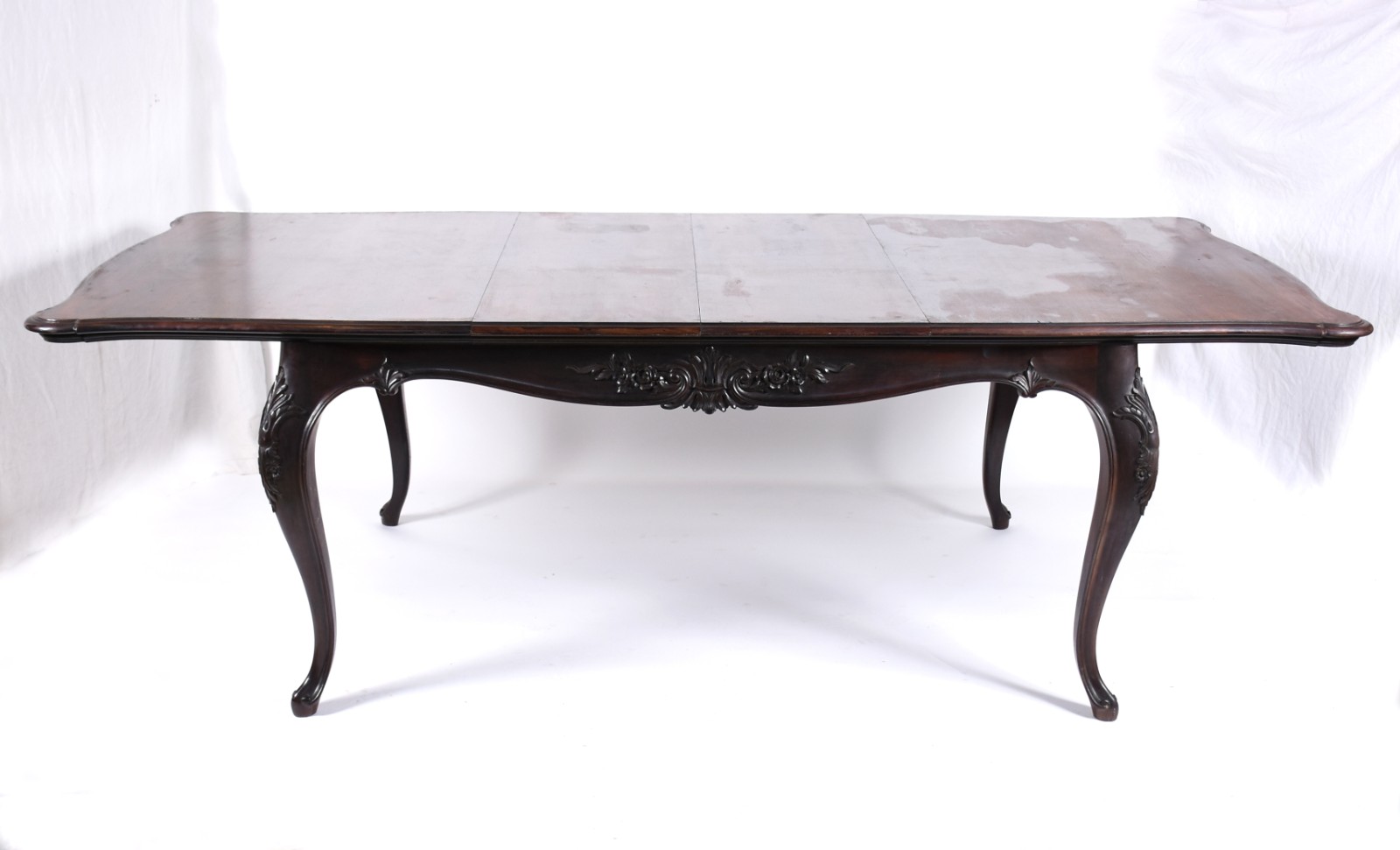 Mesa de jantar de jacarandá, estilo Luis XV, saia e pernas arqueadas... - foto 5 de 8