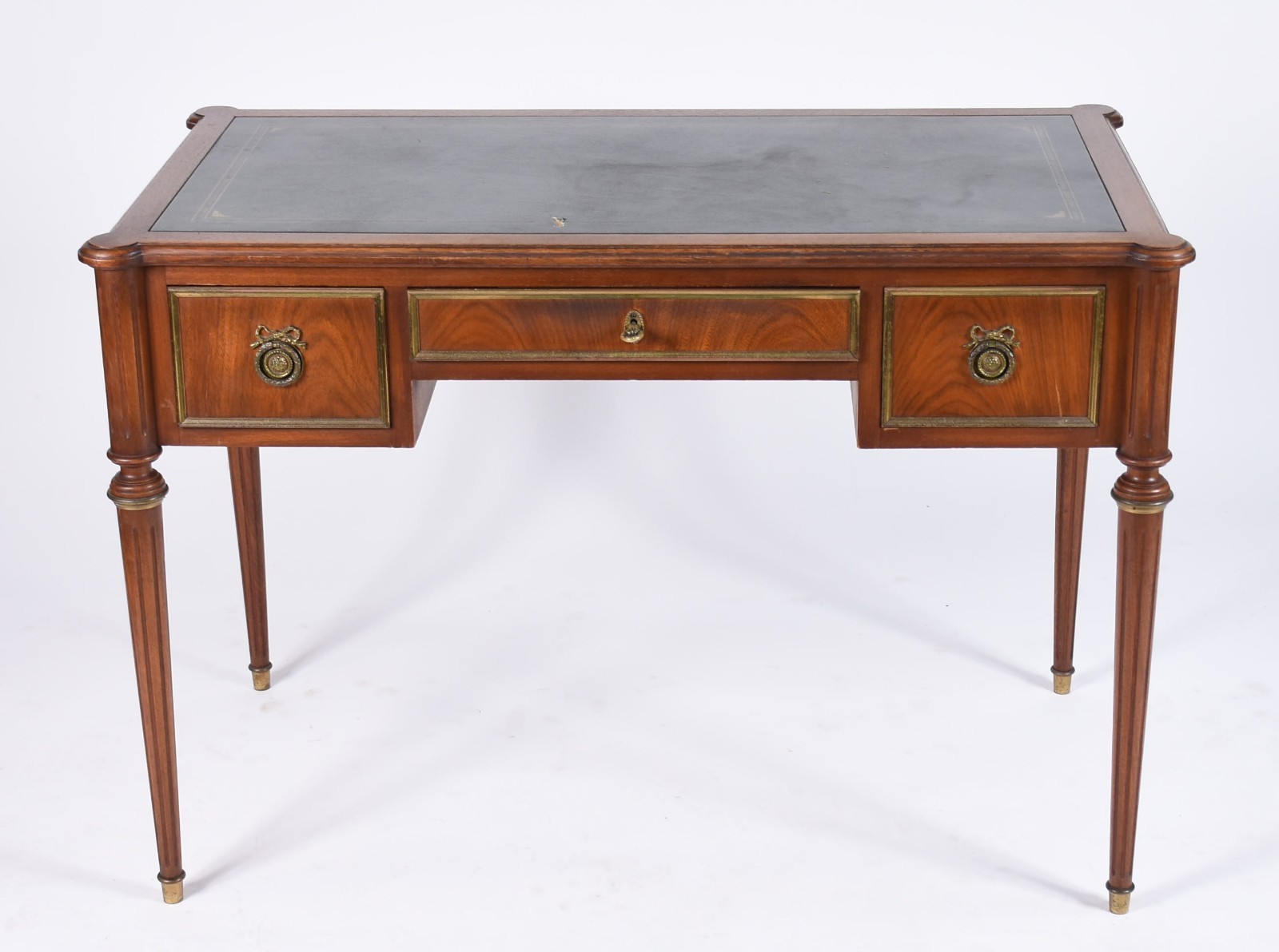 Mesa de escritório de madeira nobre com 3 gavetas, pernas cilíndricas... - foto 1 de 3