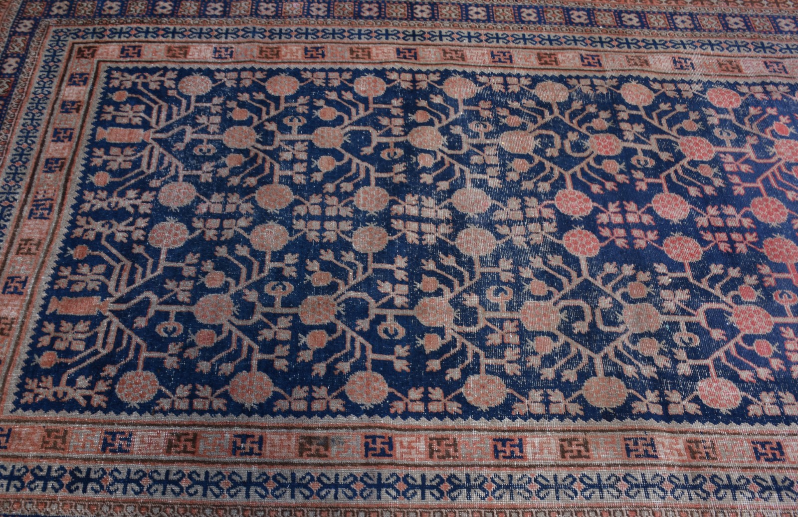 Tapete Ferahan, desgastes. - foto 3 de 4