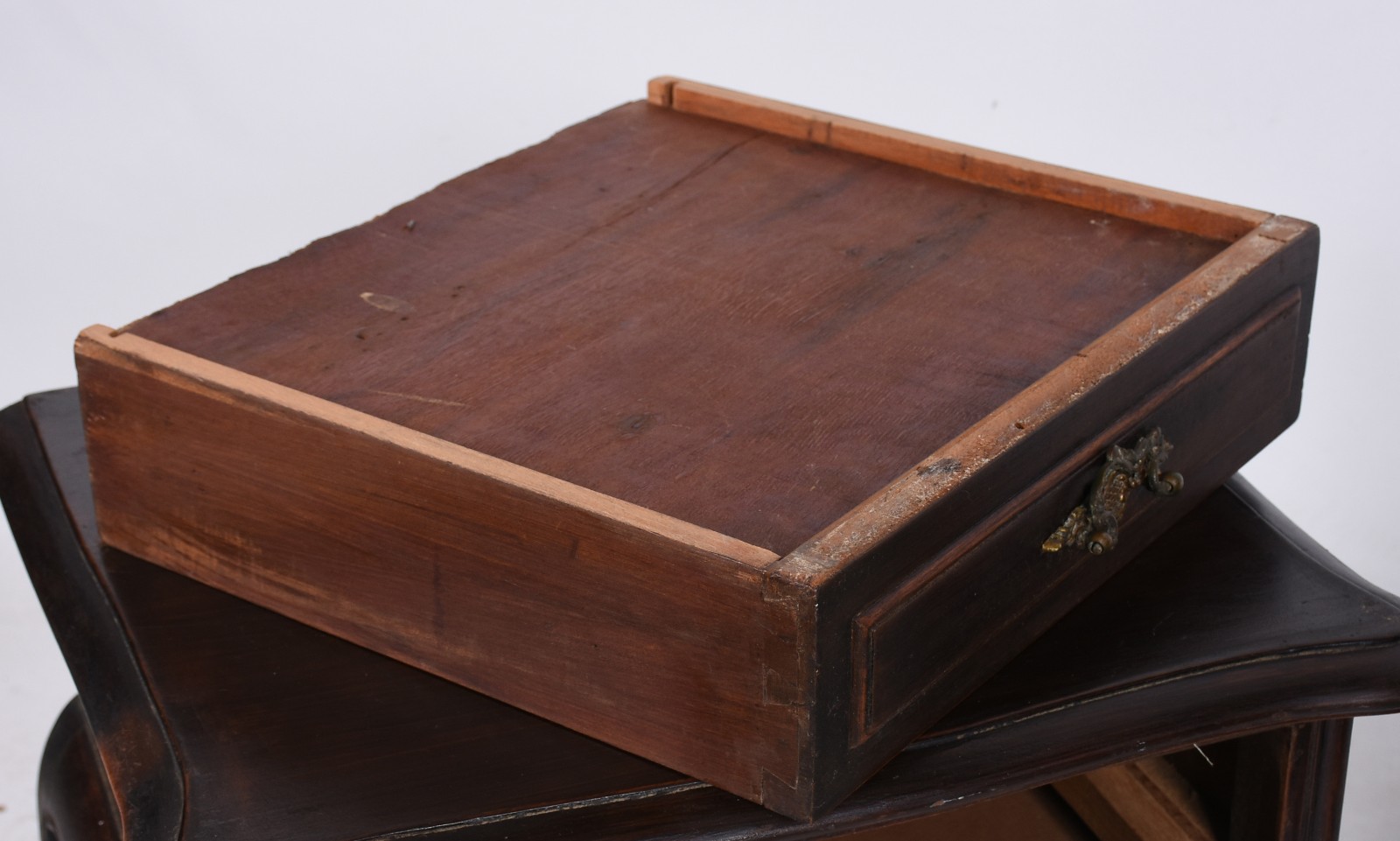 Conjunto para quarto de casal, composto de cama e par de mesinhas de... - foto 4 de 5