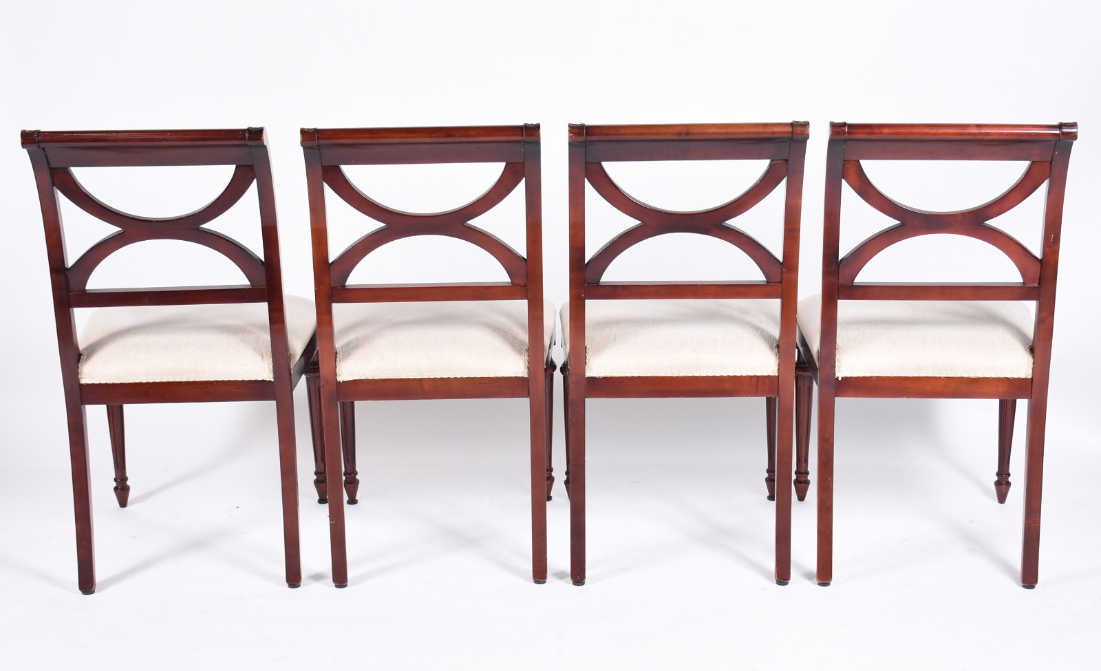 Mesa de jantar estilo inglês de madeira nobre, feitio oval, tampo... - foto 5 de 5