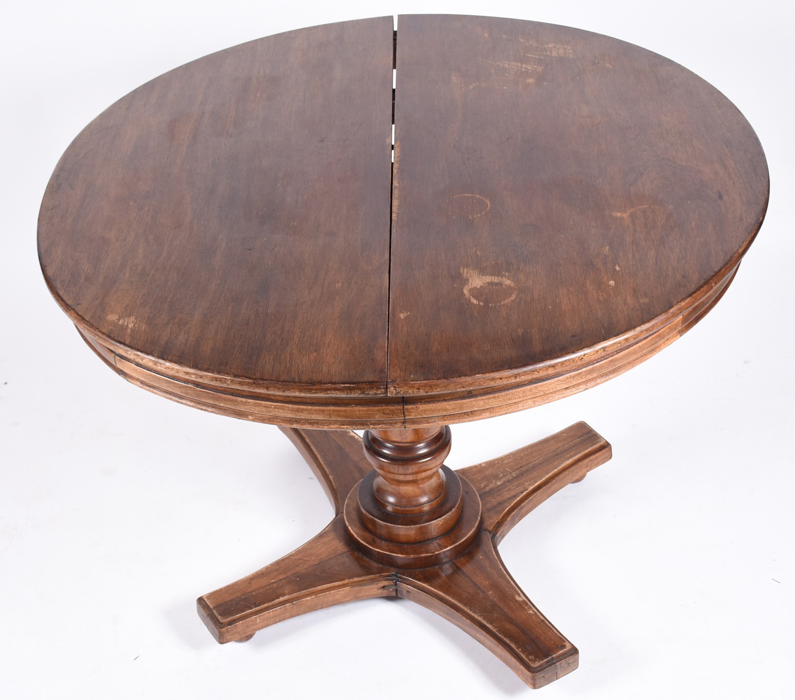 Mesa de jantar de madeira nobre, uma tábua extensora, apoio em coluna... - foto 2 de 5
