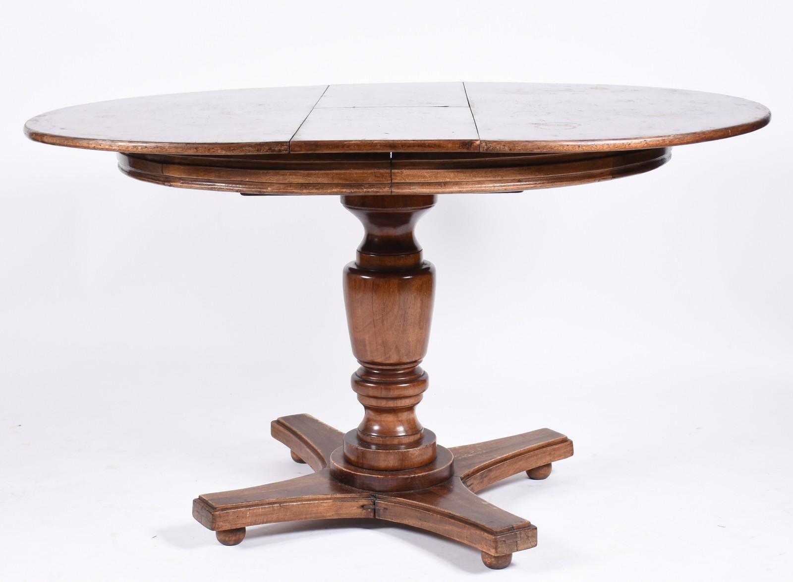 Mesa de jantar de madeira nobre, uma tábua extensora, apoio em coluna... - foto 5 de 5