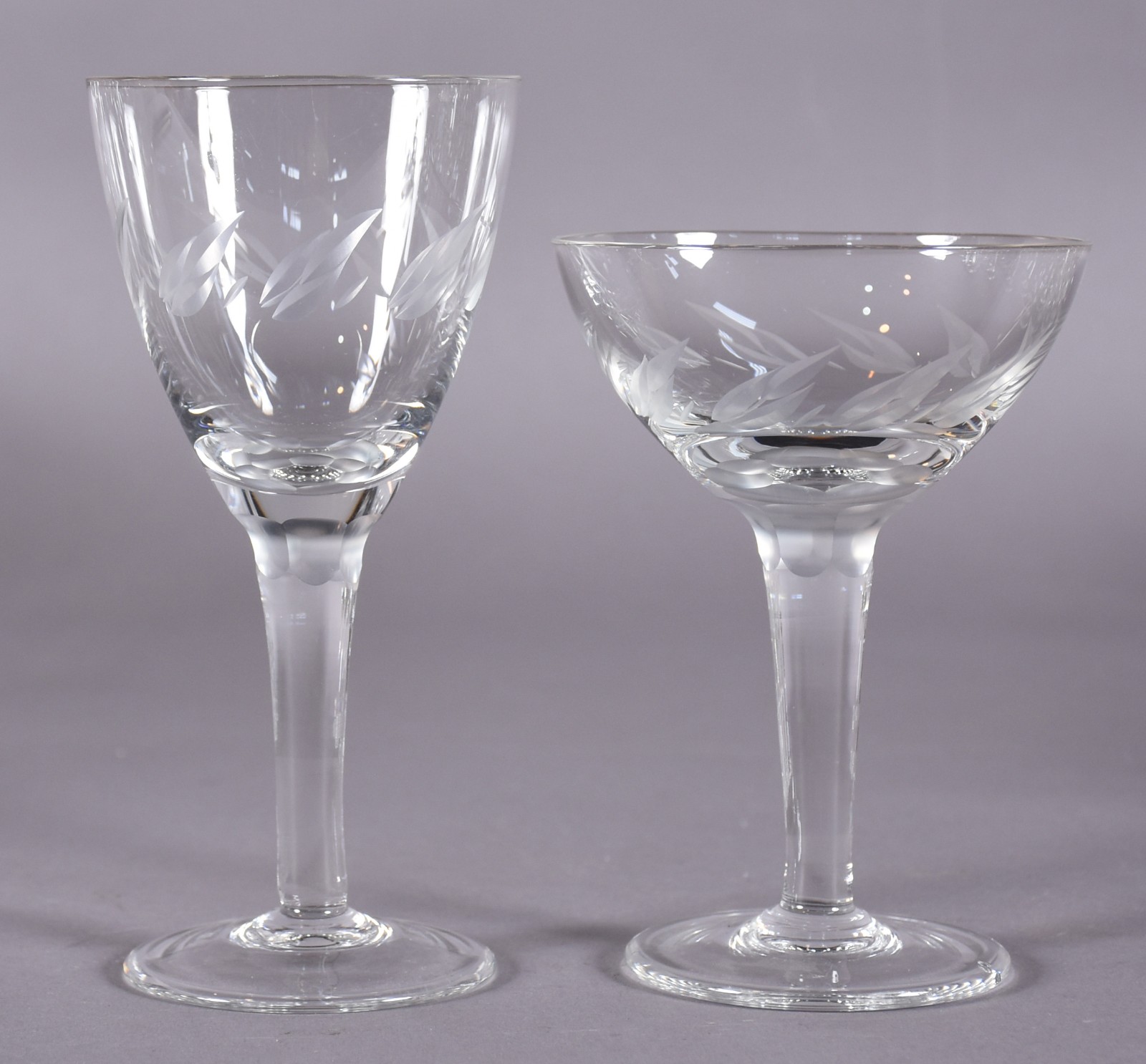 Serviço em demi cristal composto de: 10 taças para champagne, 5 para... - foto 4 de 8