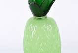 Abacaxi de vidro decorativo na cor verde. - Abacaxi de vidro decorativo na cor verde.