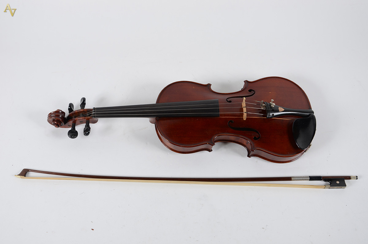 Violino marca "ORIGINAL JAEGER ETUI" - no estojo (madeira com... - foto 1 de 3