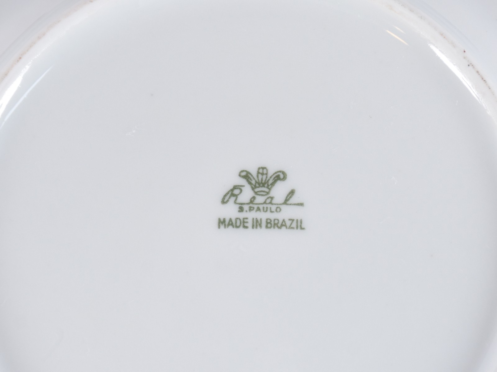 Aparelho de chá de porcelana Real composto de: 5 xícaras com pires, 4... - foto 3 de 5