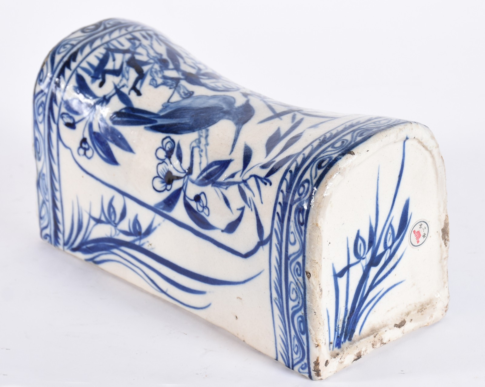 Travesseiro de porcelana chinesa azul e branca. - foto 2 de 4