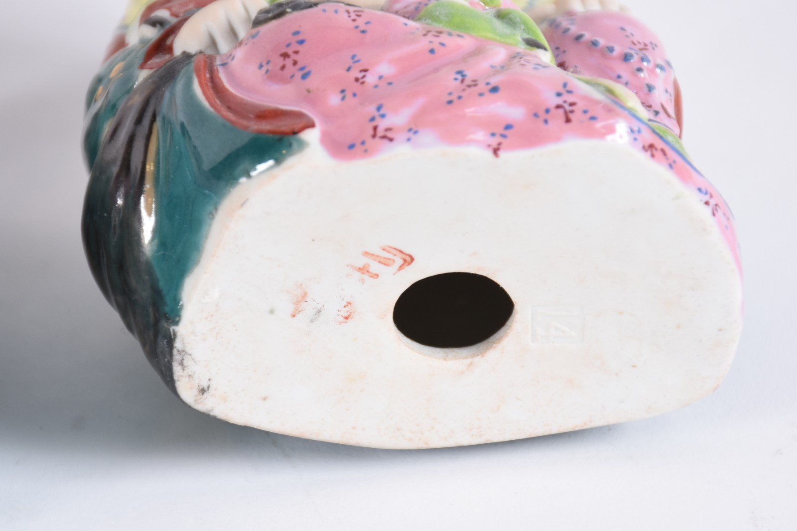 Diversas peças orientais, sendo: 8 estatuetas de porcelana... - foto 10 de 10