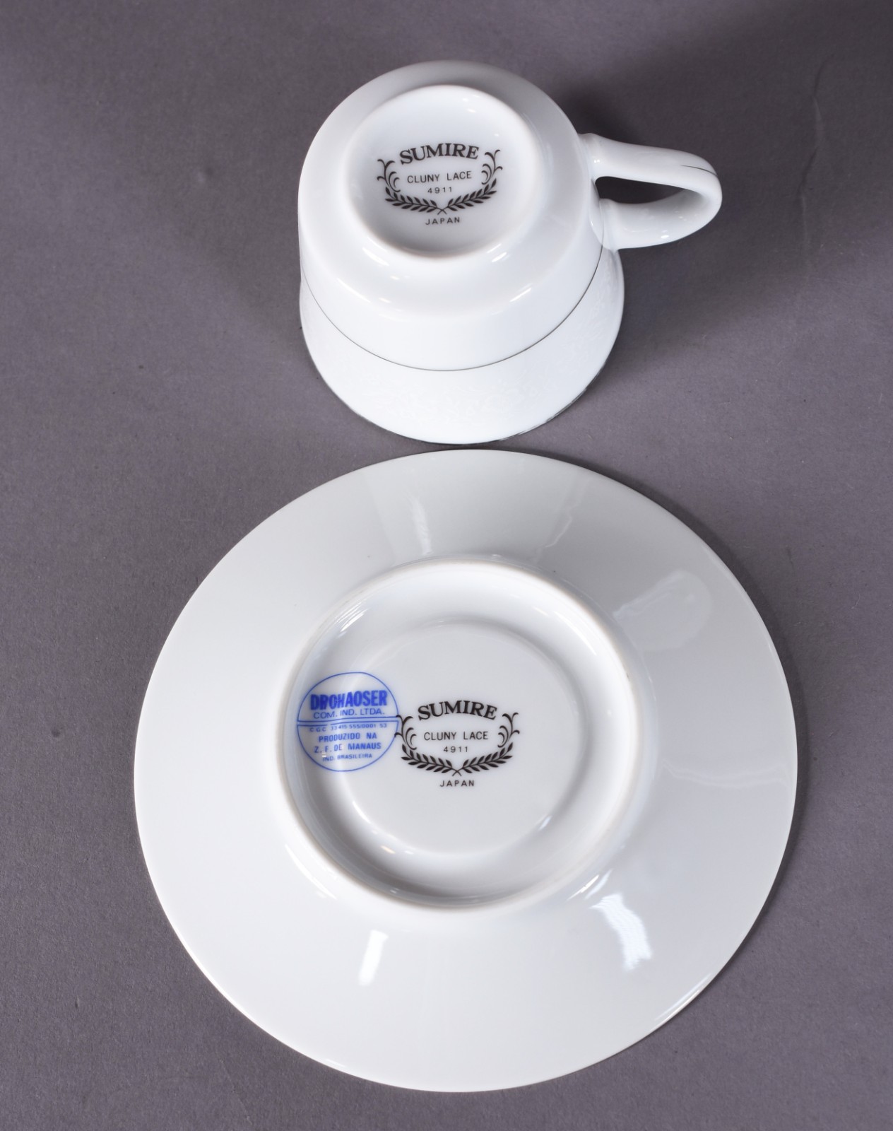 Aparelho de chá e café de porcelana japonesa branca com friso prata... - foto 5 de 5