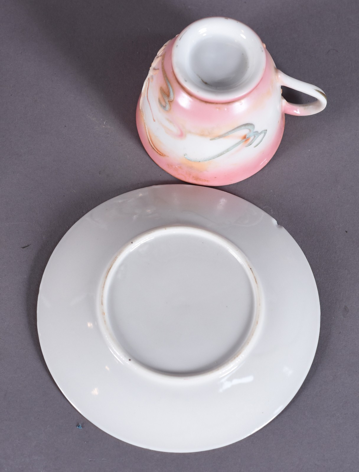Serviço para café de porcelana oriental decorado com dragões em... - foto 6 de 7