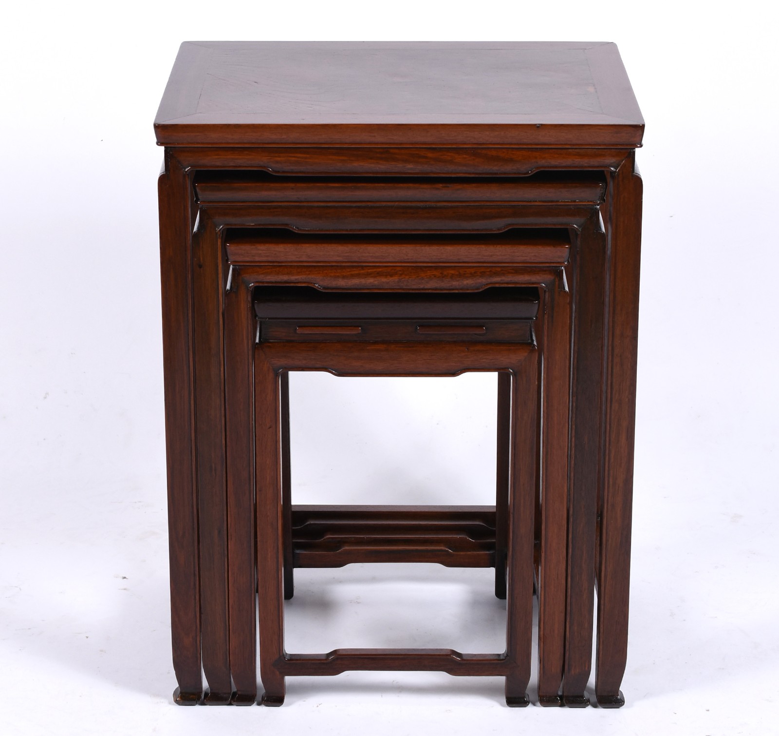 Mesa ninho de madeira nobre com quatro peças, pernas retas ligadas... - foto 4 de 6
