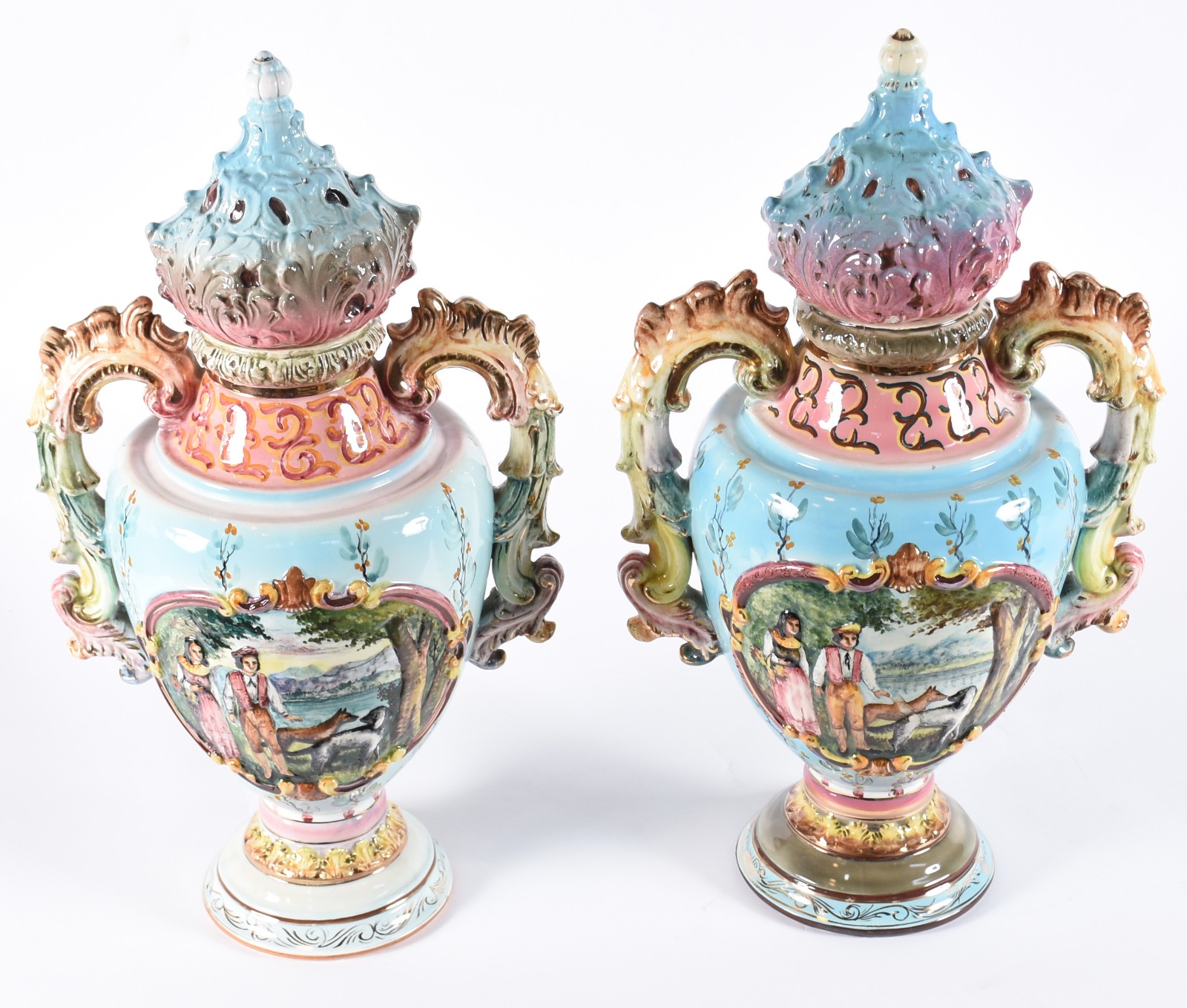 Par de ânforas de porcelana "Tasca" decoradas com figuras de... - foto 2 de 7