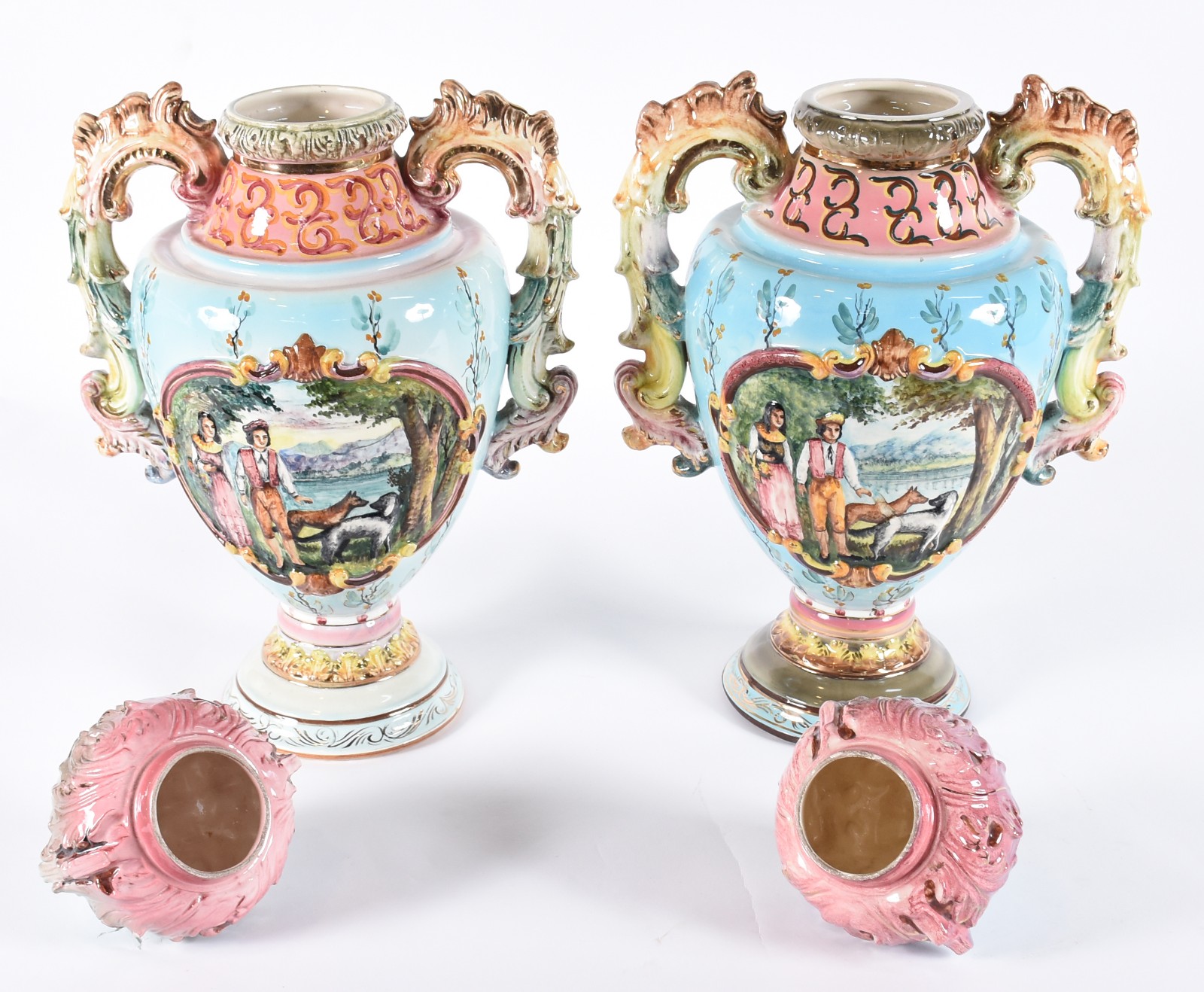 Par de ânforas de porcelana "Tasca" decoradas com figuras de... - foto 5 de 7
