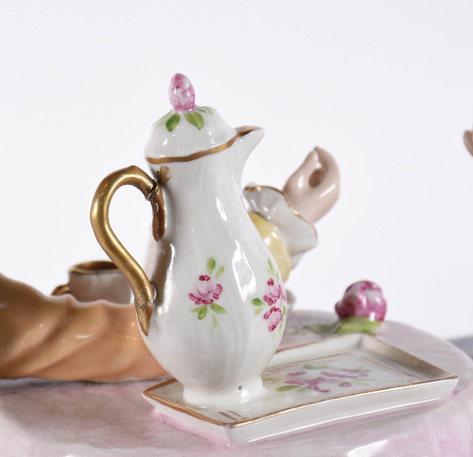 Grupo escultórico de porcelana tcheca Royal Dux policromada com... - foto 7 de 10
